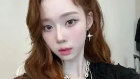 “申花客场0-1惜败横滨，路易斯错失进球良机”