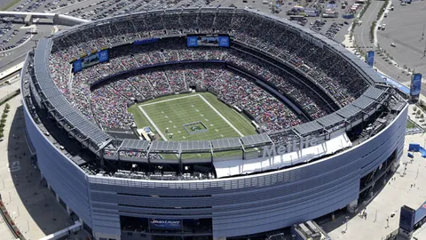 “李晨洋刷新男子撑竿跳全国纪录，人民日报客户端独家报道”